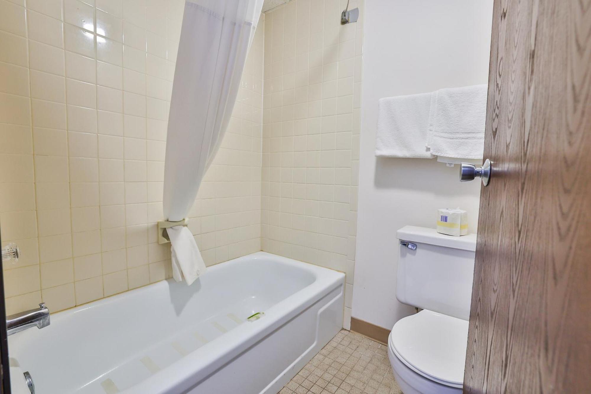 Oyo Hotel Pipestone Mn, Canterbury Park Zewnętrze zdjęcie